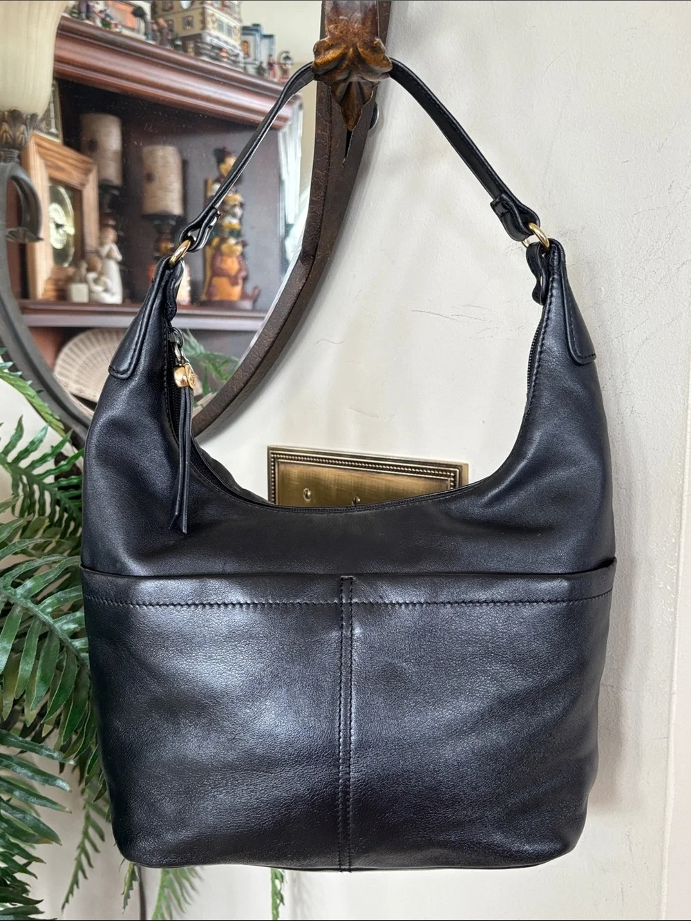 Vintage Etienne Aigner Genuine Leather Black Shoulder Bag Classic Zippered Hobo